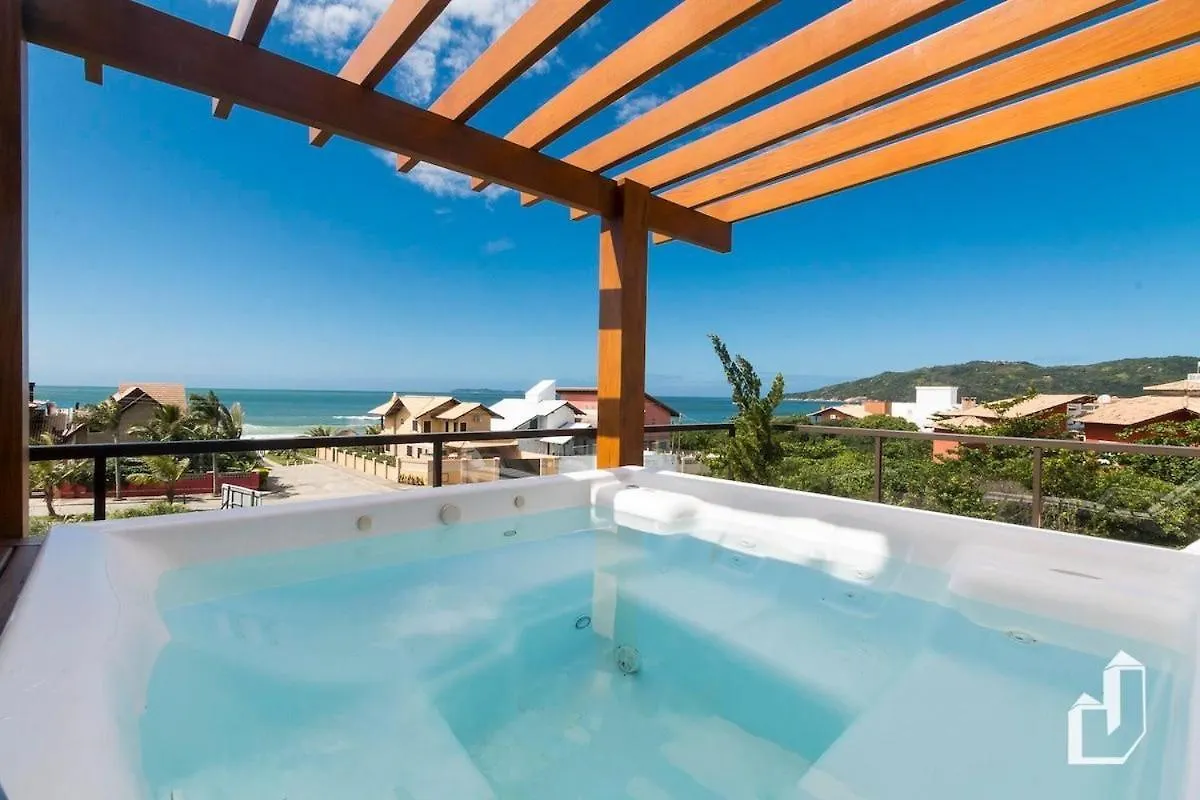 Com 03 Suites Climatizadas E Jacuzzi Aquecida Bombinhas